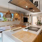펜션 Oceania B, Private Pool *