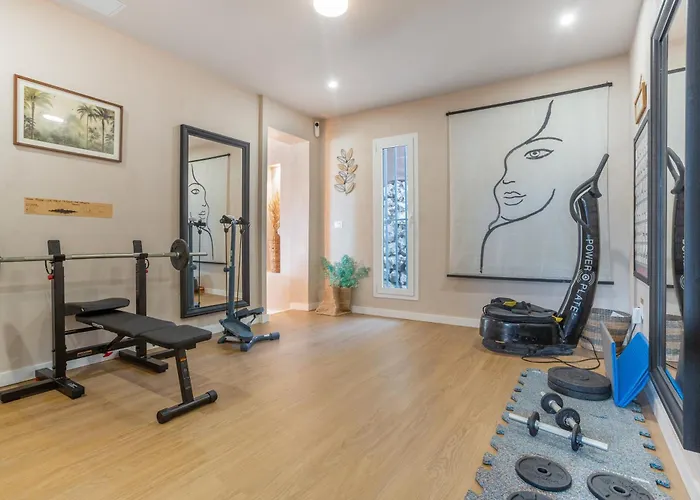 Oceania B, Private Pool