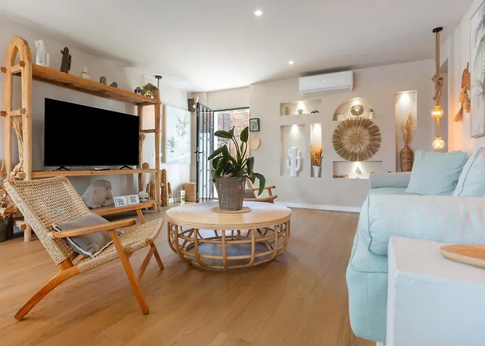 Oceania B, Private Pool