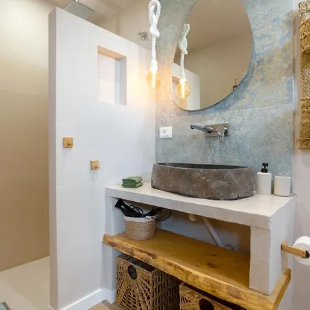 Oceania B, Private Pool